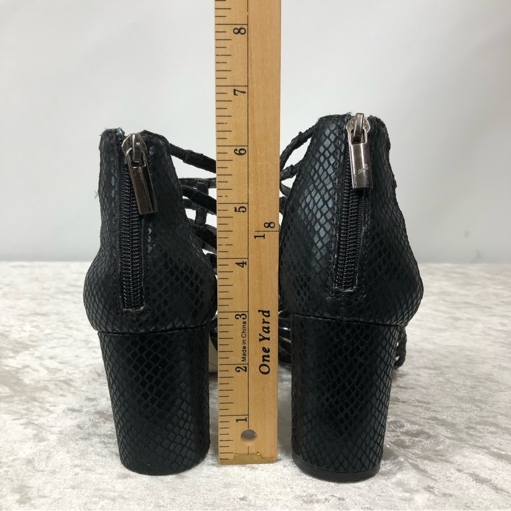 Tahari Arrive2 size 8M black high heels-FLAWED - Picture 7 of 9
